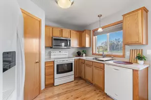 4052 Blakewood Dr, Shakopee, MN 55379 - Photo 17