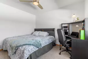 4052 Blakewood Dr, Shakopee, MN 55379 - Photo 25
