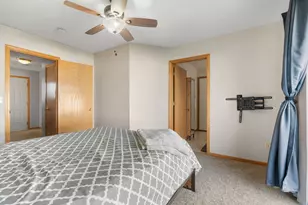 4052 Blakewood Dr, Shakopee, MN 55379 - Photo 33