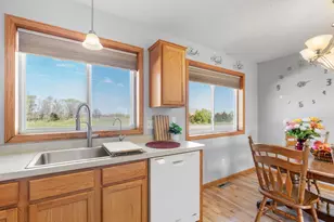 4052 Blakewood Dr, Shakopee, MN 55379 - Photo 19