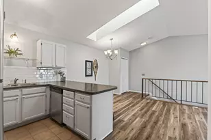 732 Parkside Dr, Vadnais Heights, MN 55127 - Photo 19