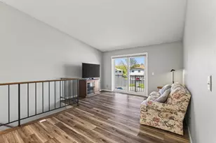 732 Parkside Dr, Vadnais Heights, MN 55127 - Photo 9