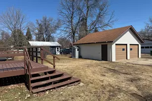 306 7th Ave NE, Roseau, MN 56751 - Photo 3
