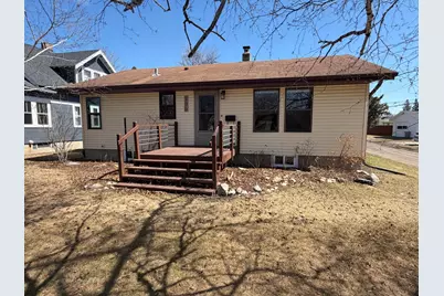 306 7th Avenue NE, Roseau, MN 56751 - Photo 1
