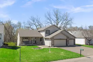 2655 N Barclay St, Maplewood, MN 55109 - Photo 3