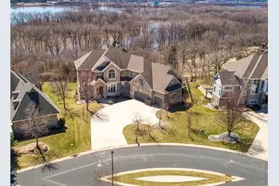 10689 Sonoma Ridge, Eden Prairie, MN 55347 - Photo 3