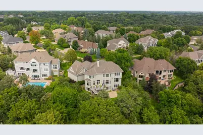 10689 Sonoma Ridge, Eden Prairie, MN 55347 - Photo 3