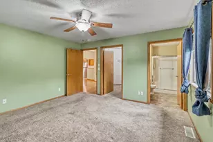 2940 12th Ave S, Moorhead, MN 56560 - Photo 17