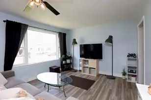 220 Adams Ave SE, Madelia, MN 56062 - Photo 5