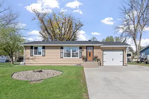 1412 Prairie Ave SW, Faribault, MN 55021 - Photo 1