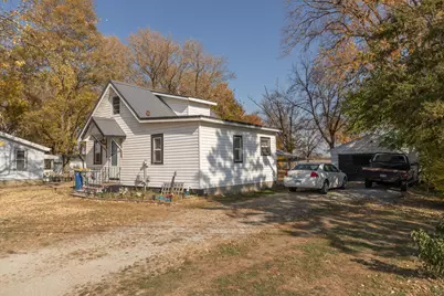 237 Mill Avenue S, Blooming Prairie, MN 55917 - Photo 3