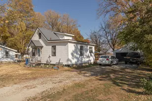 237 Mill Ave S, Blooming Prairie, MN 55917 - Photo 3