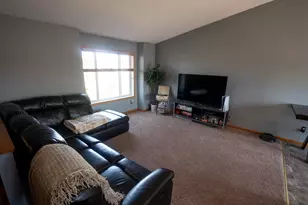 603 Horseshoe Ln, Braham, MN 55006 - Photo 3