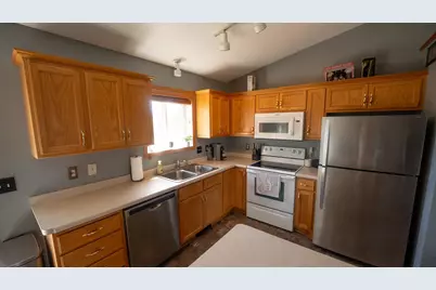 603 Horseshoe Lane, Braham, MN 55006 - Photo 5