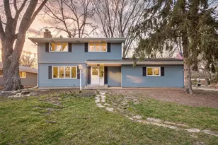 276 14th Ave NW, New Brighton, MN 55112 - Photo 1