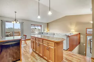 910 35th Ave S, Moorhead, MN 56560 - Photo 7