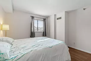 78 10th St E, Saint Paul, MN 55101 - Photo 9