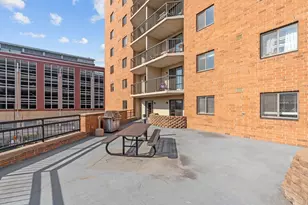 78 10th St E, Saint Paul, MN 55101 - Photo 17