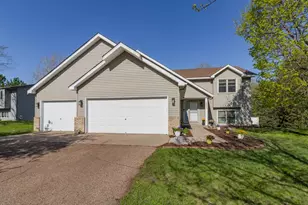 13968 Yosemite Ave S, Savage, MN 55378 - Photo 3