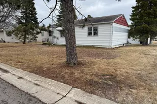 512 Memorial Dr, Buhl, MN 55713 - Photo 3
