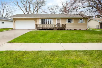 2813 Elm Street N, Fargo, ND 58102 - Photo 1