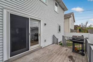 667 Aurora Ave, Saint Paul, MN 55104 - Photo 21