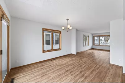 667 Aurora Avenue, Saint Paul, MN 55104 - Photo 7
