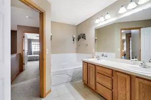 17170 Eastwood Ave, Lakeville, MN 55024 - Photo 29