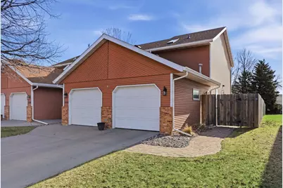 2414 26th Street S, Fargo,  58103 - Photo 3