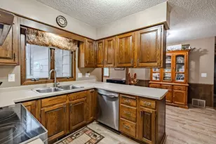 812 8th St NE, Little Falls, MN 56345 - Photo 9
