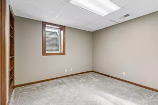 151 Mission Ln, Bloomington, MN 55420 - Photo 37