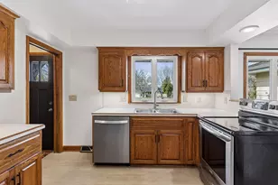 151 Mission Ln, Bloomington, MN 55420 - Photo 13