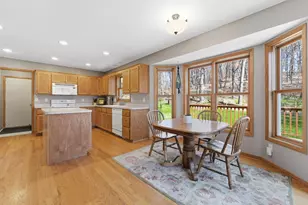 4030 Woodhill Ct, Rockford, MN 55373 - Photo 7