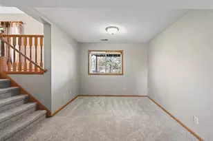 6120 Valley Creek Rd, Woodbury, MN 55125 - Photo 15