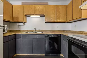 3049 Lake Shore Dr, Minneapolis, MN 55416 - Photo 11
