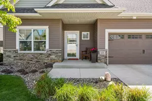 121 Vista Way, Waconia, MN 55387 - Photo 3