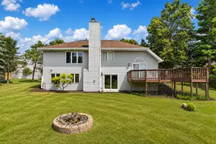 2330 Overlook Circle E, Maplewood, MN 55119 - Photo 3