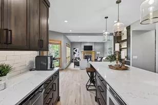 2602 Woods Trail N, Burnsville, MN 55306 - Photo 23