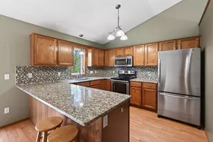 8270 Dawson Way, Inver Grove Heights, MN 55076 - Photo 9