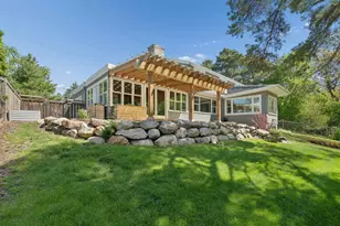 784 Hilltop Ct, Mendota Heights, MN 55118 - Photo 3