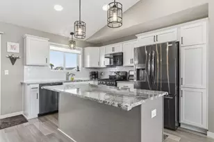 380 Cross Cir, Dundas, MN 55019 - Photo 7