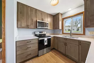 1702 McKinley Dr, Northfield, MN 55057 - Photo 9