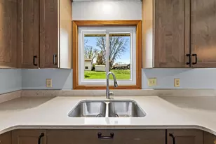 1702 McKinley Dr, Northfield, MN 55057 - Photo 11