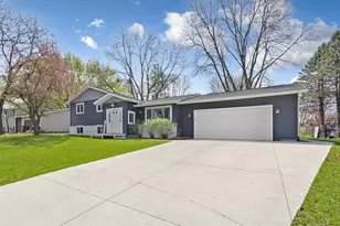 1702 McKinley Dr, Northfield, MN 55057 - Photo 3