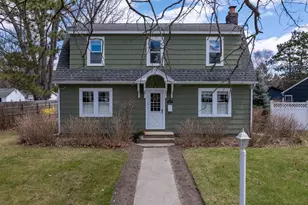918 NW 3rd Ave, Grand Rapids, MN 55744 - Photo 1