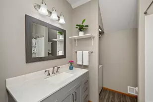 5607 Sanibel Dr, Minnetonka, MN 55343 - Photo 15