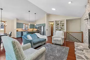 8648 Park Ave, Saint Bonifacius, MN 55375 - Photo 11