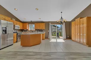1002 Brook Ct, Sauk Rapids, MN 56379 - Photo 5
