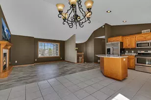 1002 Brook Ct, Sauk Rapids, MN 56379 - Photo 9