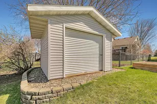 1002 Brook Ct, Sauk Rapids, MN 56379 - Photo 31